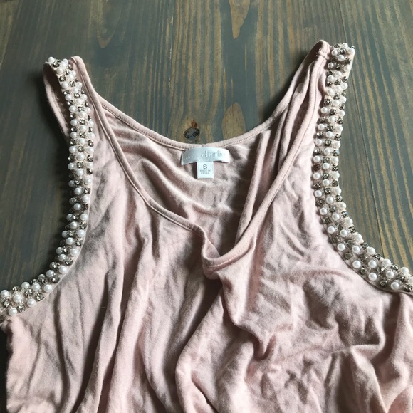 Sleeveless Charming Charlie Top - Picture 2 of 6